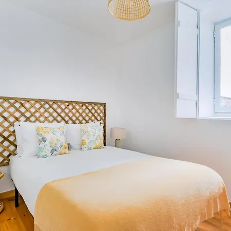 Santana 2br, Steps From Downtown - Explore On Foot