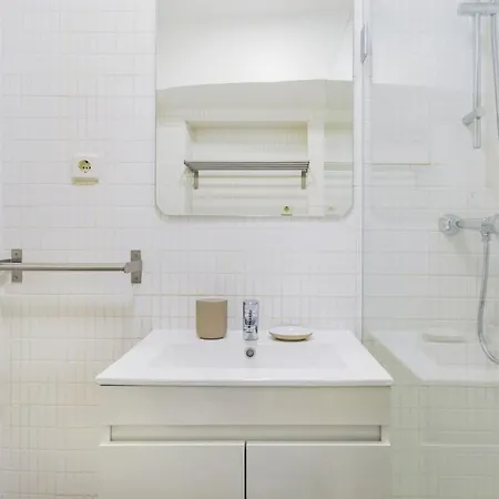 Santana 2br, Steps From Downtown - Explore On Foot * Lisboa