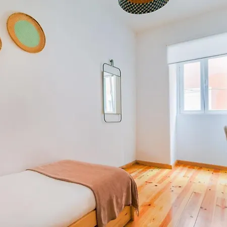 Santana 2br, Steps From Downtown - Explore On Foot Διαμέρισμα *